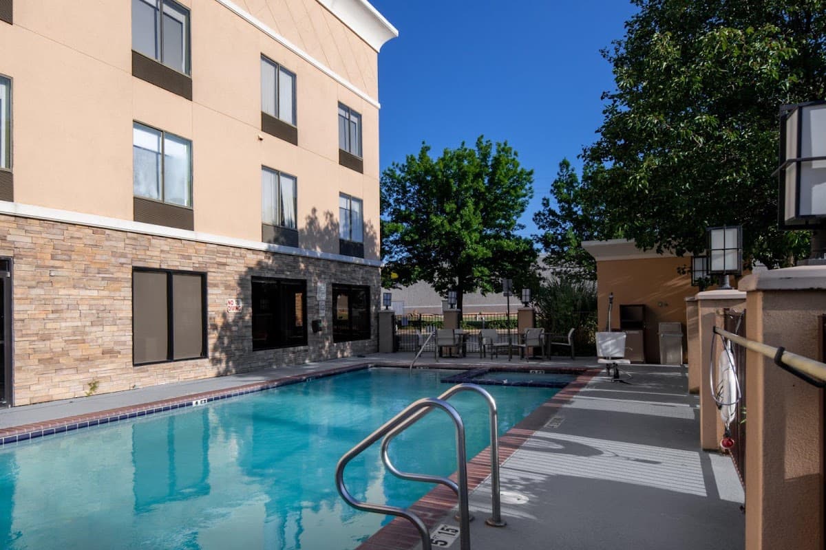 Holiday Inn Express & Suites Arlington (I-20-Parks Mall) by IHG, Hotel in Dalworthington Gardens