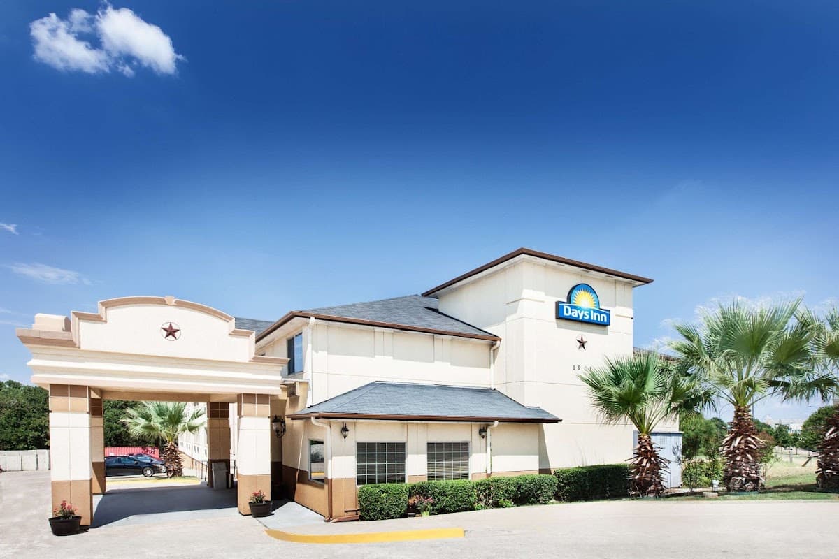 Days Inn by Wyndham Arlington, Hotel in Dalworthington Gardens