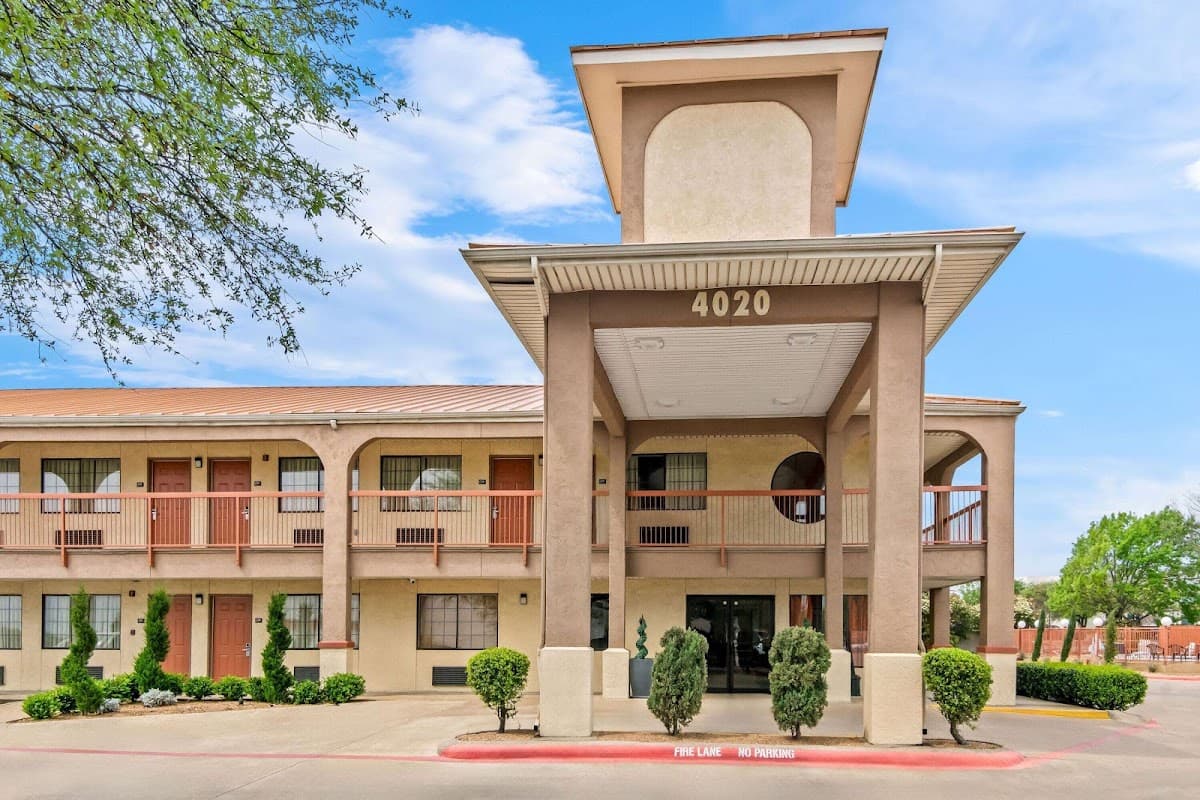 Super 8 by Wyndham Grand Prairie Southwest, Hotel in Arlington