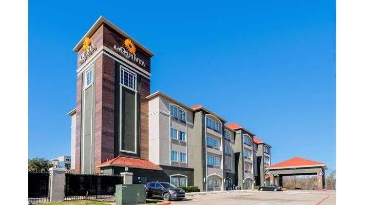 La Quinta Inn & Suites by Wyndham Fort Worth Arlington West, Hotel in Pantego