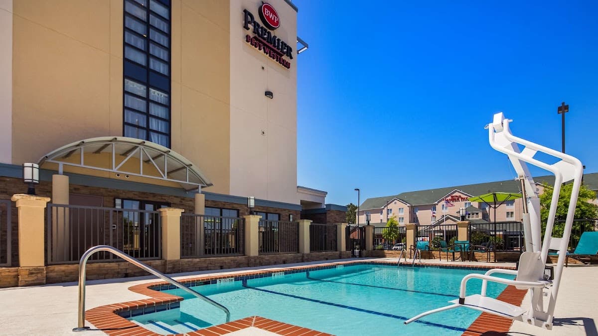 Best Western Plus University Inn, Hotel in Arnold Line