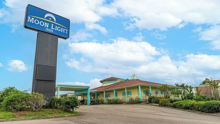 Moonlight Inn Hotel O Hattiesburg, MS, Motel in Arnold Line