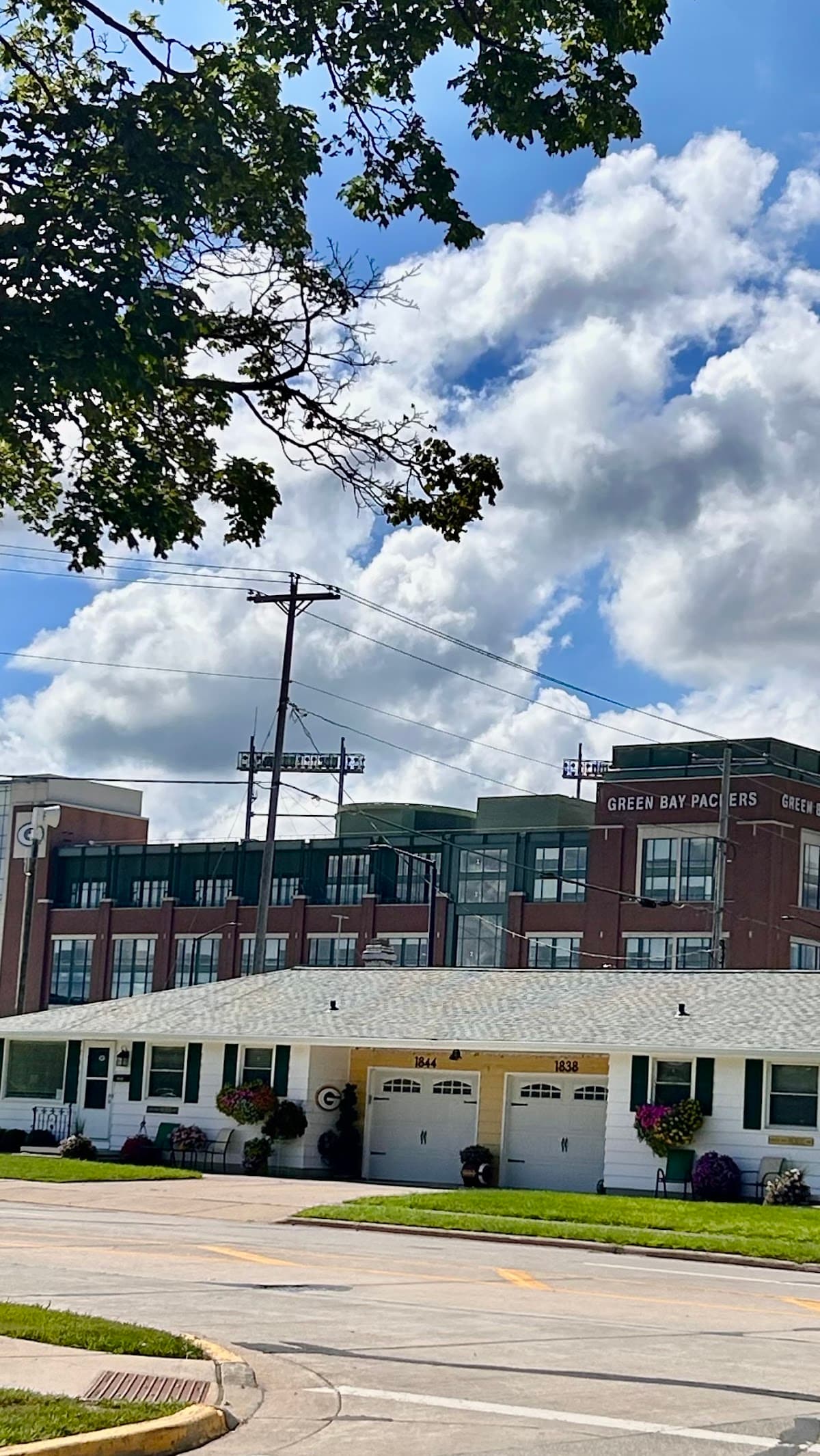 The North End Zone, Hotel in Ashwaubenon