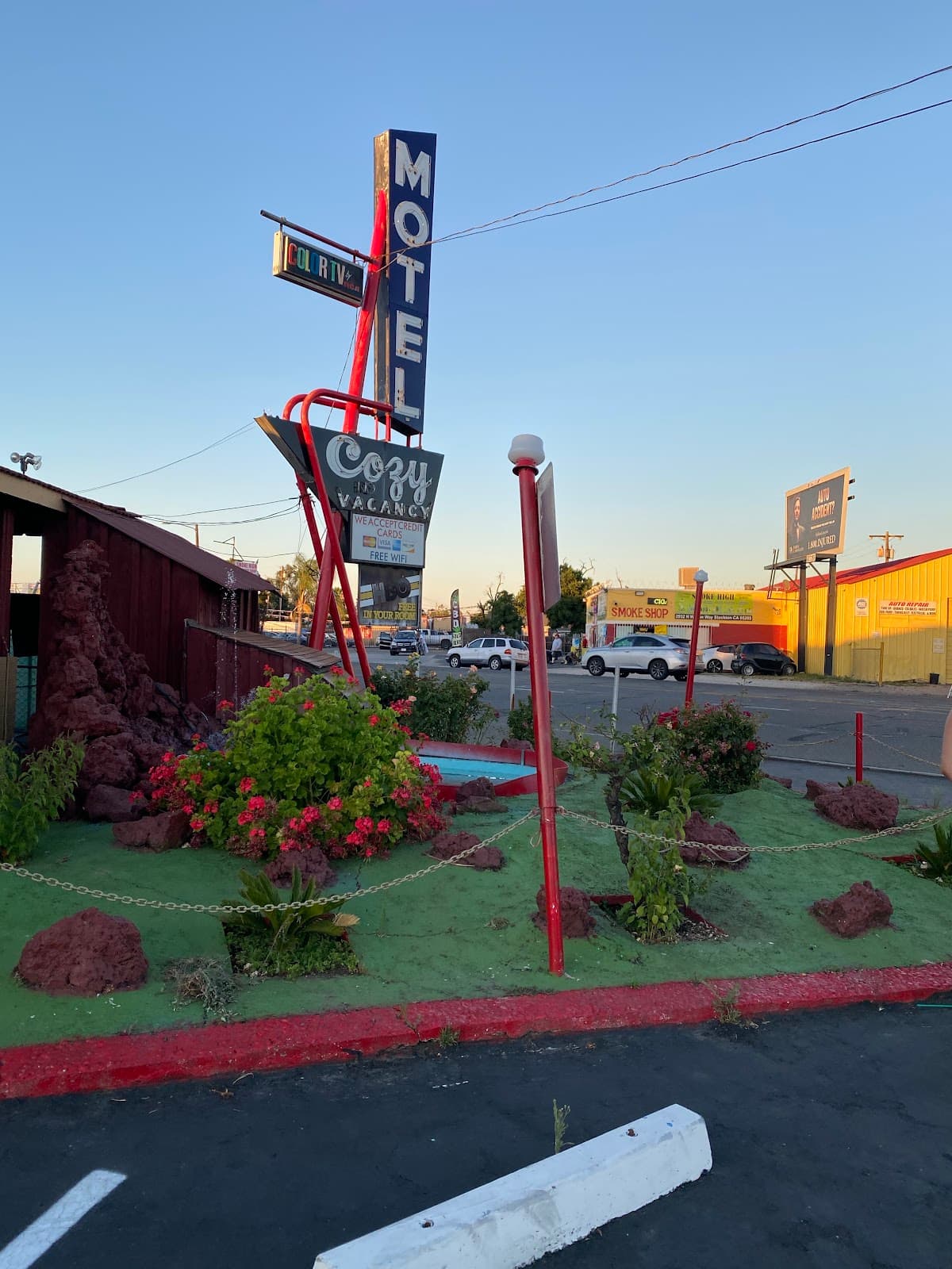 Cozy Motel, Hotel in August