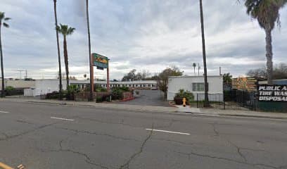Pacific Express Inn, Motel in August