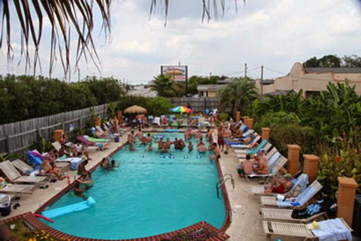 Metropolis Complex, Resort in Augusta