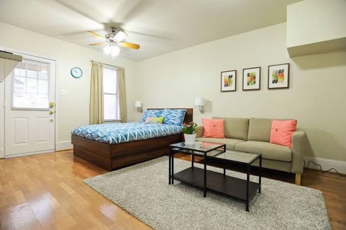 Cozy Hyde Park Guest House in Historic Central Austin Neighborhood, Guesthouse in University of Texas
