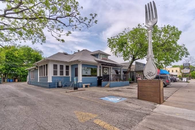 Cozy Guesthouse: Private Entrance w /Parking in Hyde Park, Guesthouse in University of Texas