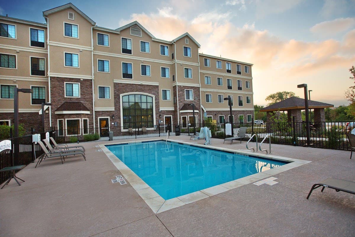 Staybridge Suites Austin South Interstate Hwy 35 by IHG, Aparthotel in Onion Creek