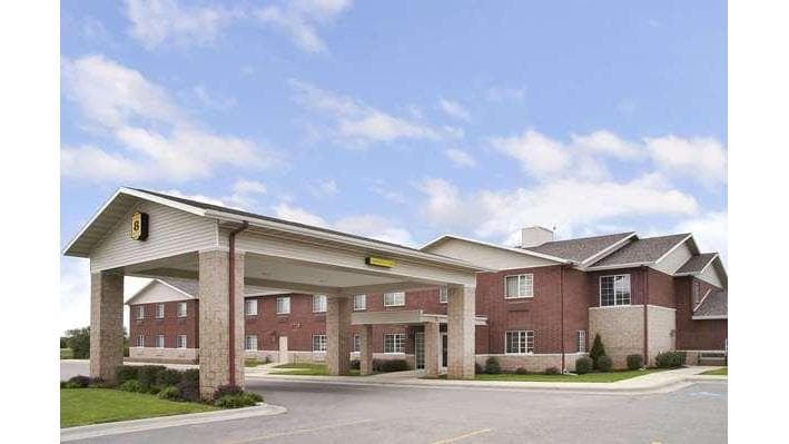Super 8 by Wyndham Ava, Hotel in Ava