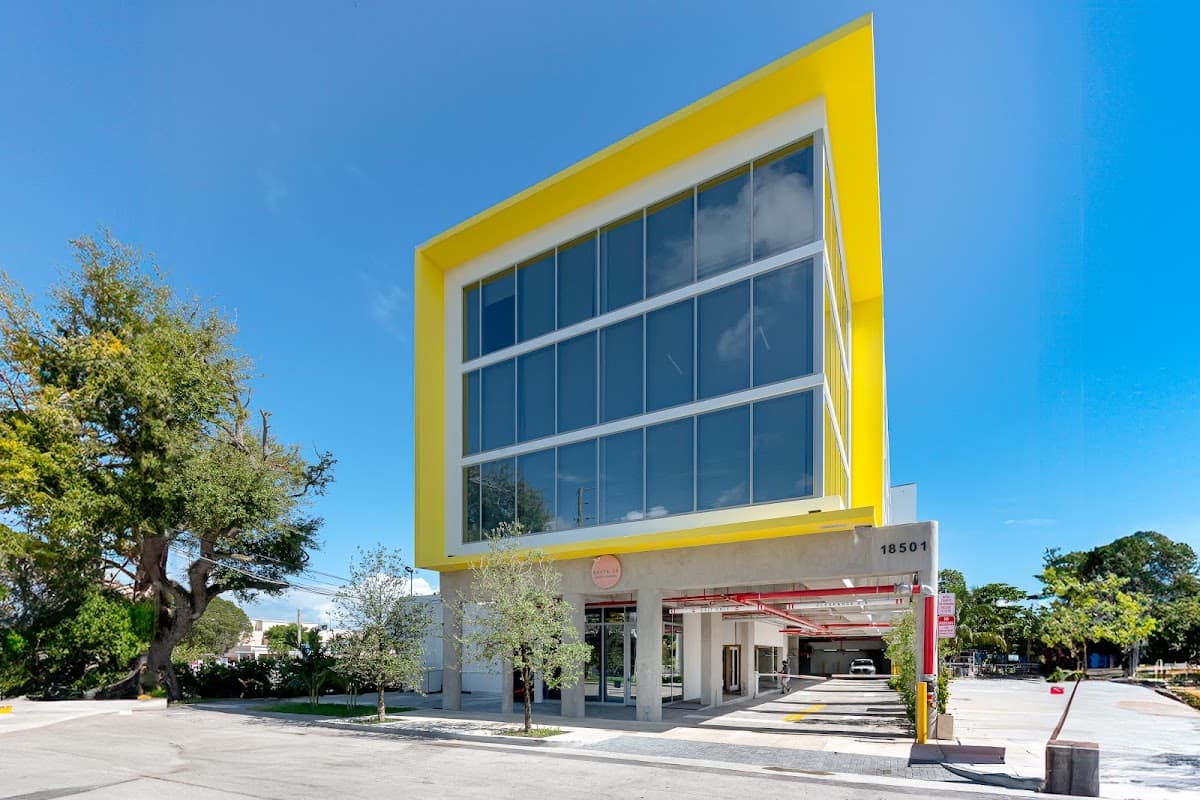 Milan Aventura hotel, Hotel in Ojus