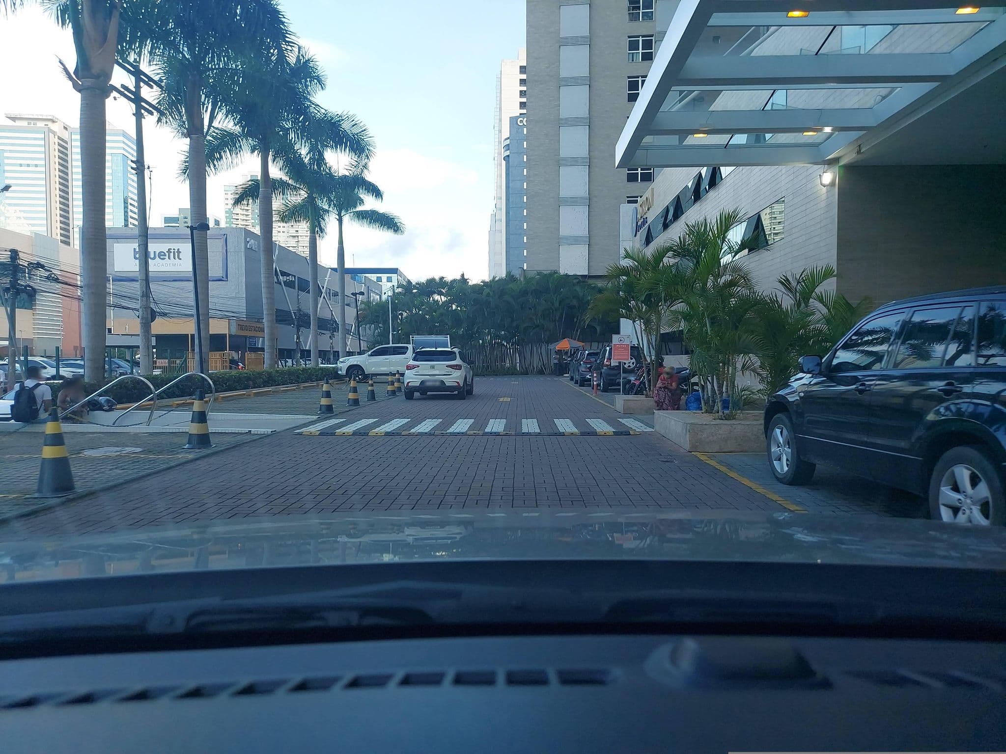 Street view near Astron Suítes Mondial Salvador, Salvador
