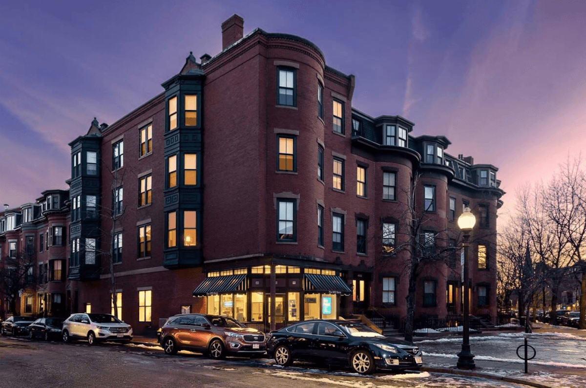 Maverick Suites at 400 Columbus Avenue, Hotel in Back Bay
