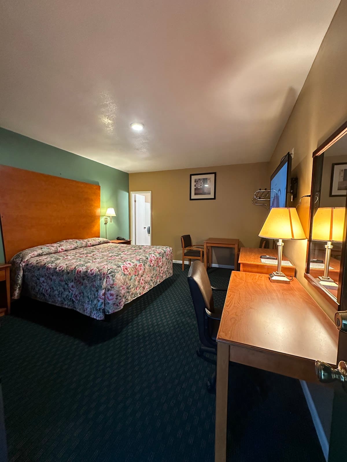 Glen Oaks Motel ( NO PET), Hotel in Bainbridge