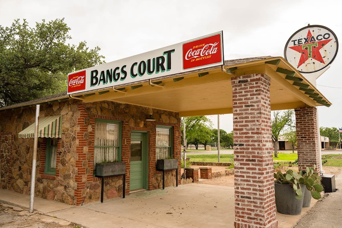 Bangs Court - A Roadside Inn, Hotel in Bangs