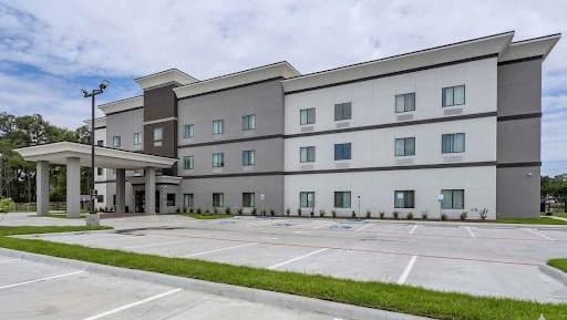 Redwood Inn & Suites Crosby, Hotel in Barrett