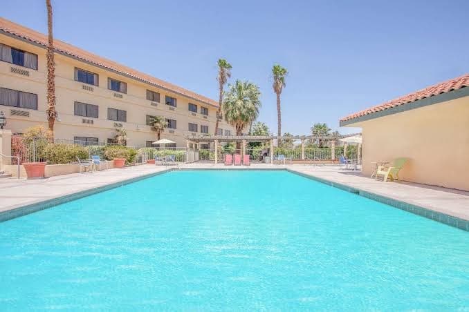 Ramada by Wyndham Barstow, Hotel in Barstow