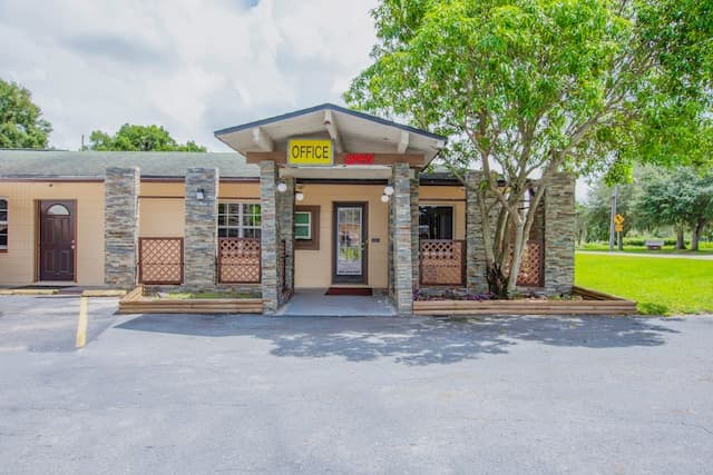 OYO Budget Inn Bartow, Hotel in Bartow