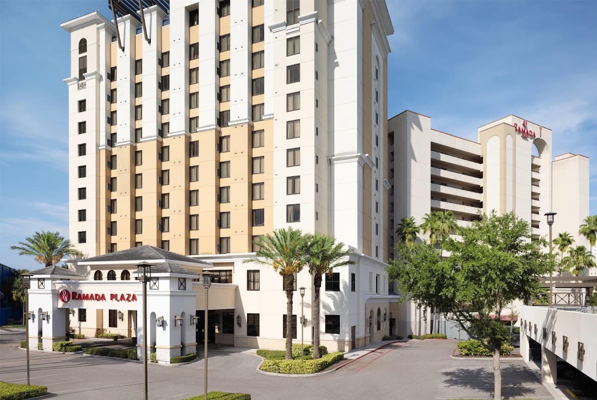 Ramada Plaza by Wyndham Orlando Resort & Suites Intl Drive, Hotel in Tangelo Park