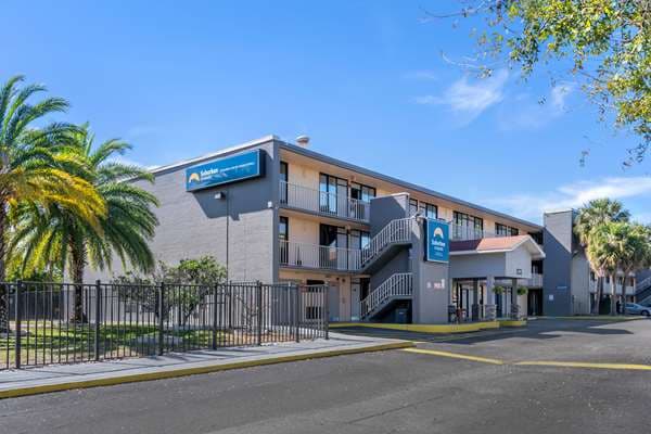 Suburban Studios, Aparthotel in Doctor Phillips