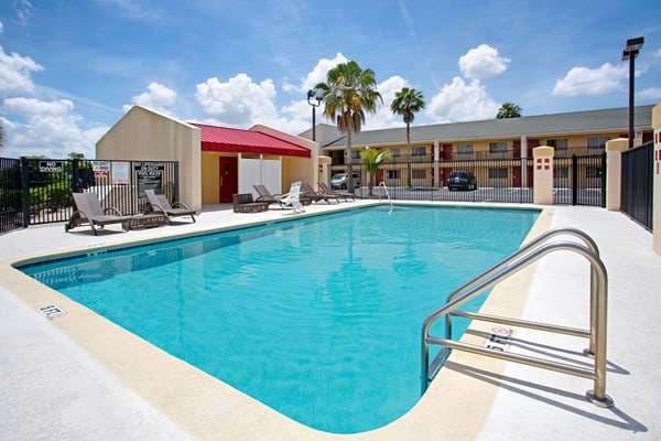 Super 8 by Wyndham Orlando International Drive, Hotel in Tangelo Park