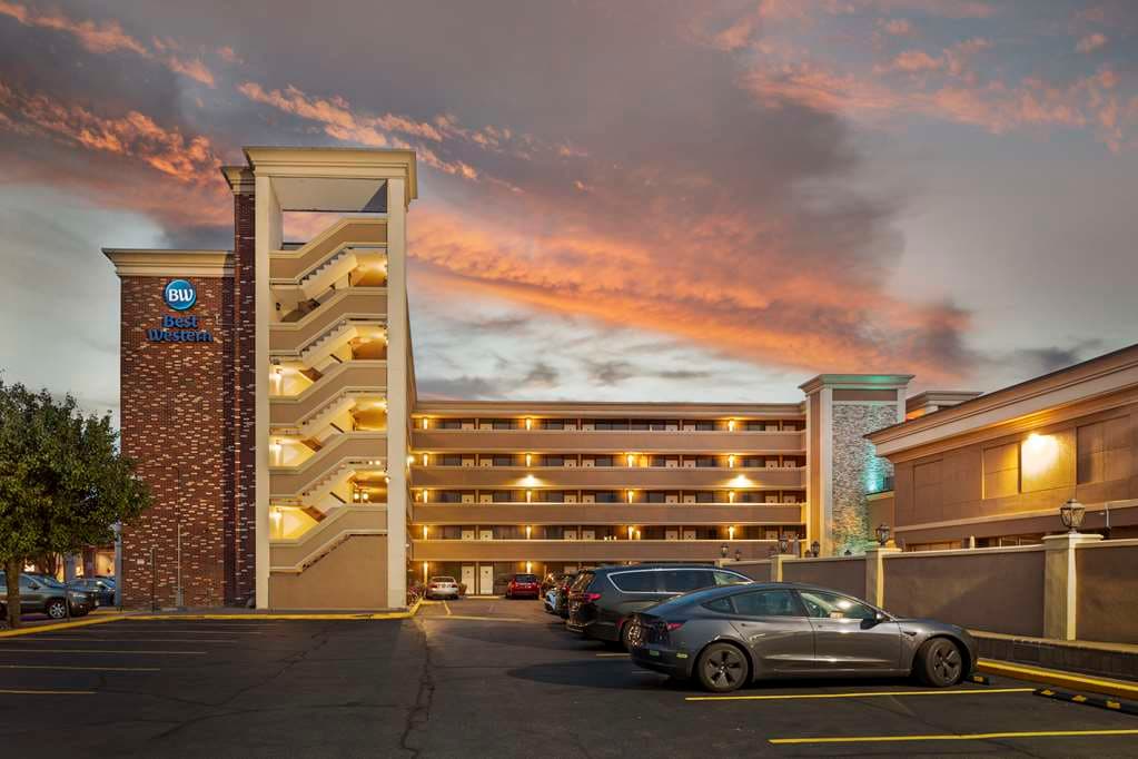 Best Western Mill River Manor, Hotel in Rockville Centre