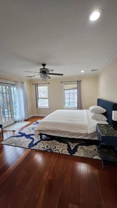Luxury Hotel-Style Room in Queens, New York - Deluxe King Room, Hotel in Bayside