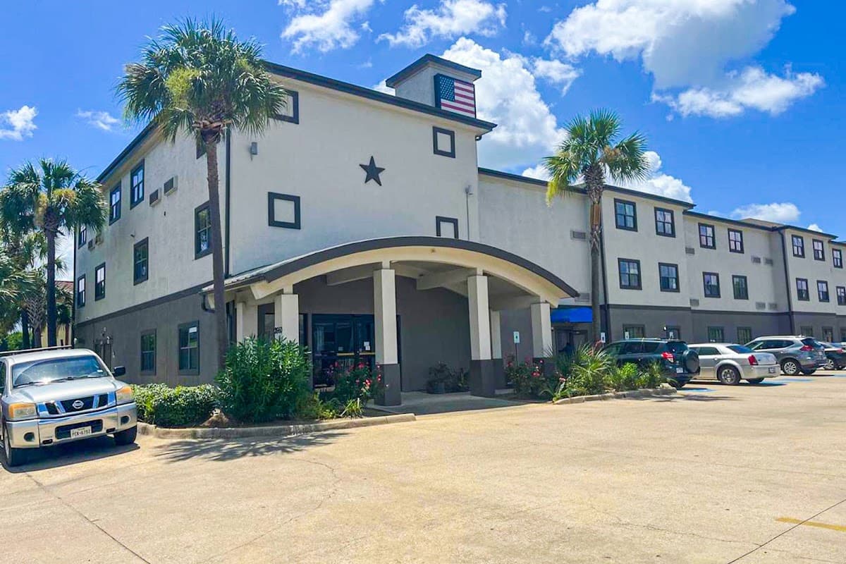 OYO Townhouse Beaumont Medical Center Area I-10, Hotel in Beaumont