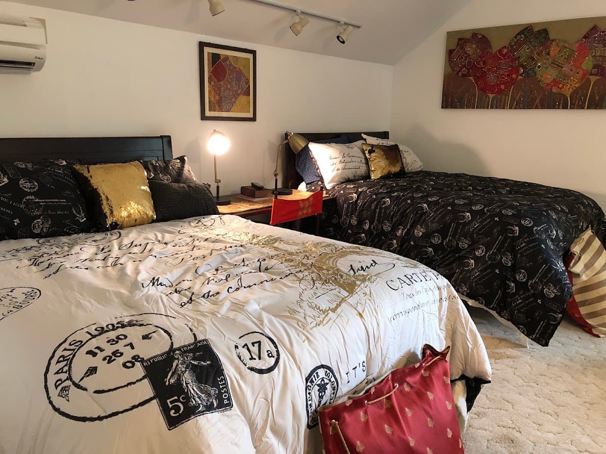 The Loft at 12 Clara, Bed & Breakfast in Firthcliffe