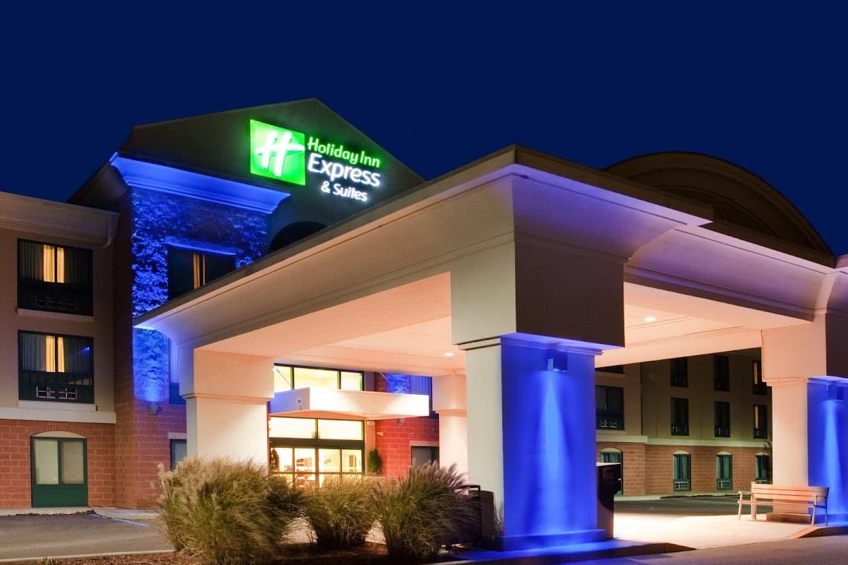 Holiday Inn Express & Suites Drums-Hazleton (I-80) by IHG, Hotel in Beech Mountain Lakes