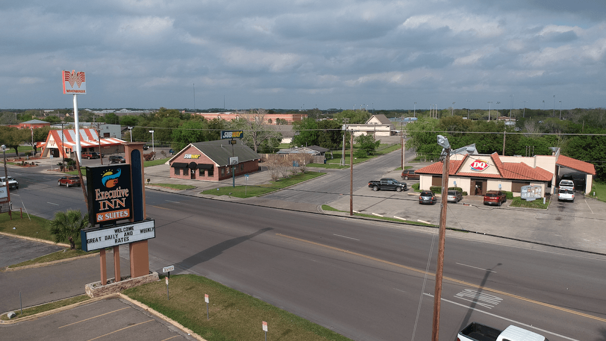 Executive Inn, Hotel in Beeville
