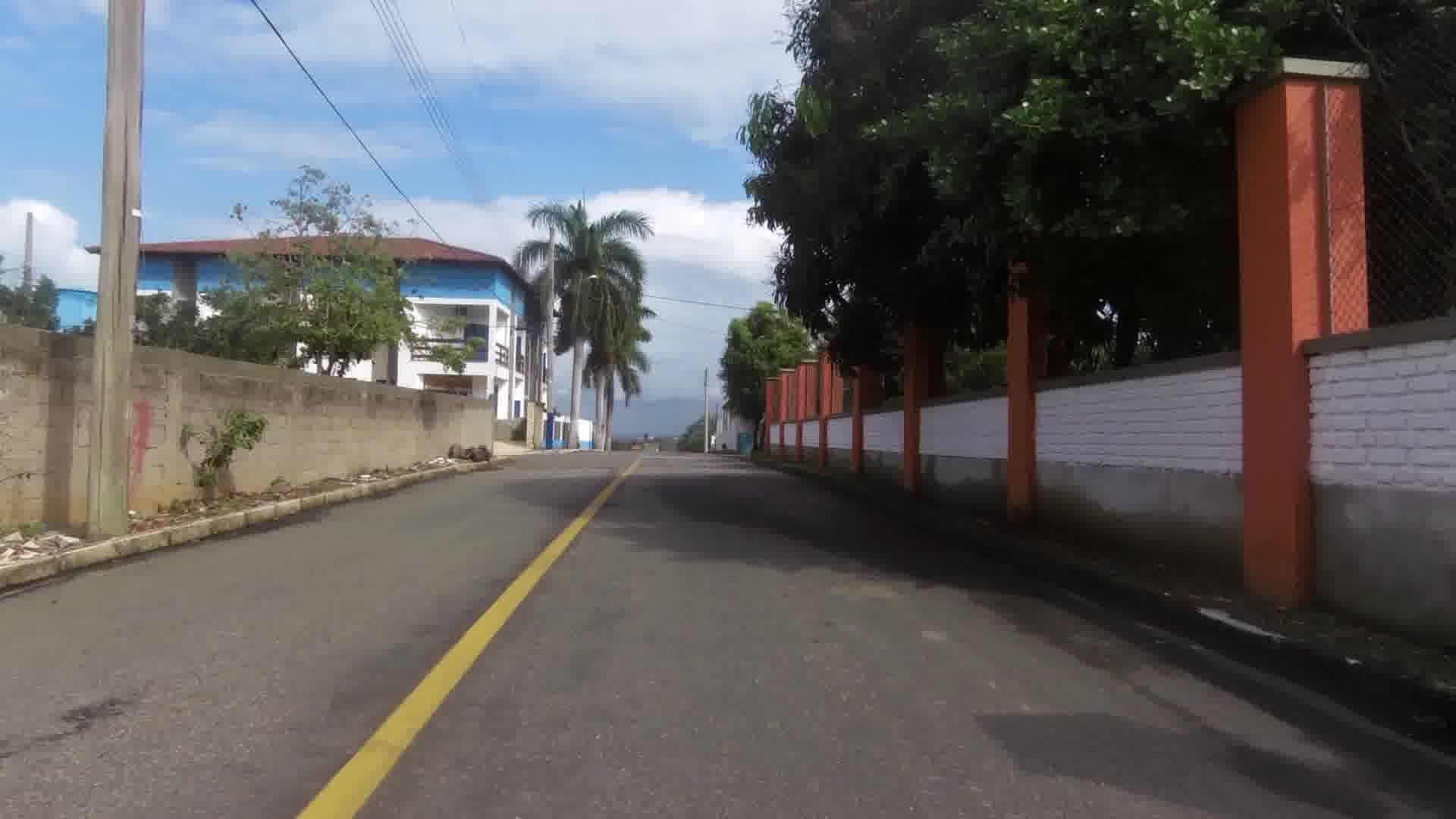 Street view near Pousada das Flores, Piúma — © skippern (CC BY-SA · Mapillary)