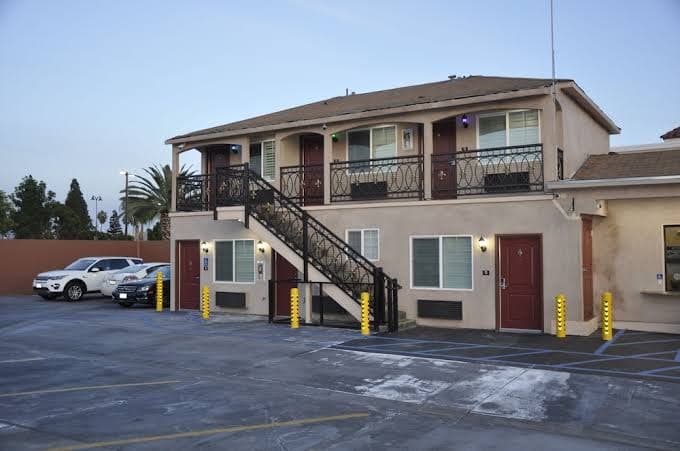 Sun Light Motel, Motel in Downey