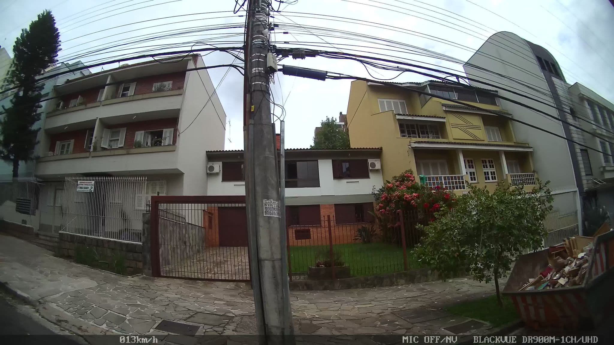 Street view near LoftSol, Porto Alegre — © kaart_1 (CC BY-SA · Mapillary)