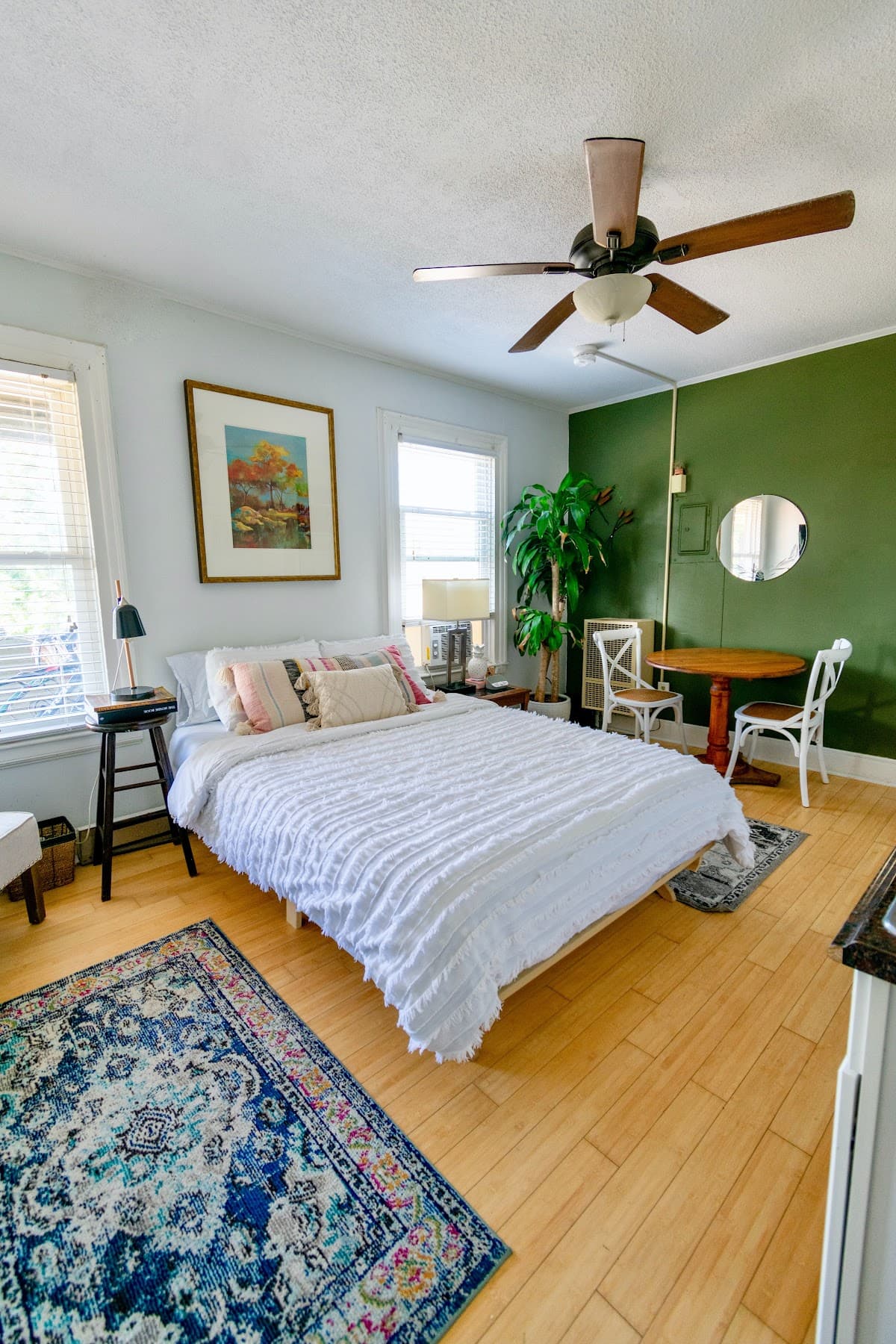 The Hotel Experience, Resort in Newtonville