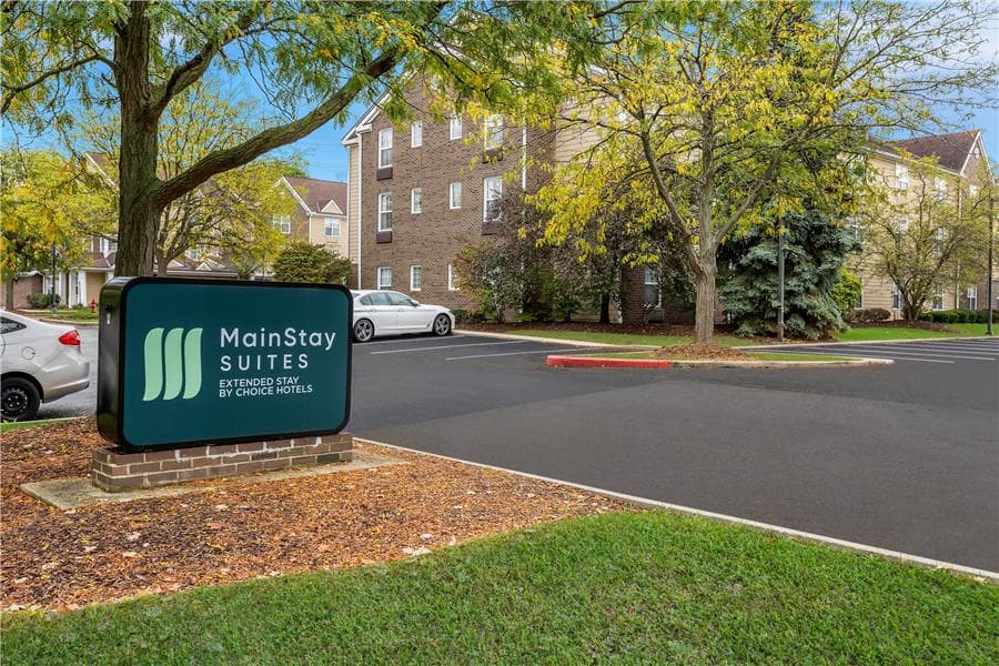 MainStay Suites Middleburg Heights Cleveland Airport, Aparthotel in Middleburg Heights