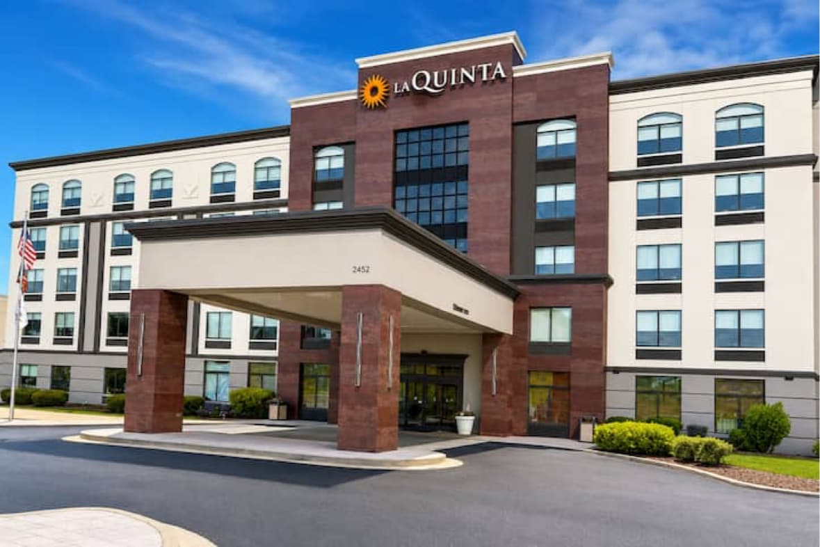 LaQuinta Inn & Suites, Hotel in Berkeley Lake