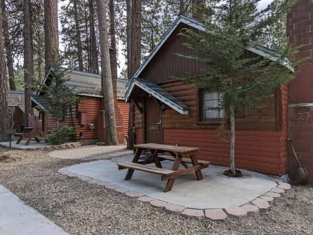 Three Pines Lodge & Resort Rentals, Hotel in Big Bear Lake