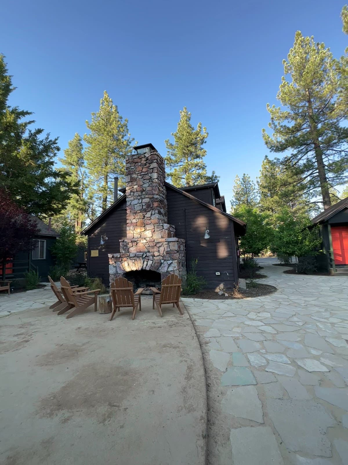 Noon Lodge, Lodge in Big Bear Lake
