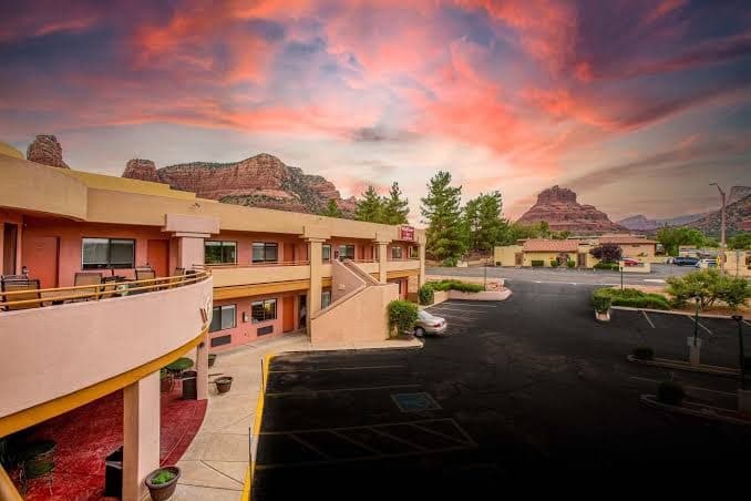 Wildflower Inn at Bell Rock, Hotel in Village of Oak Creek (Big Park)