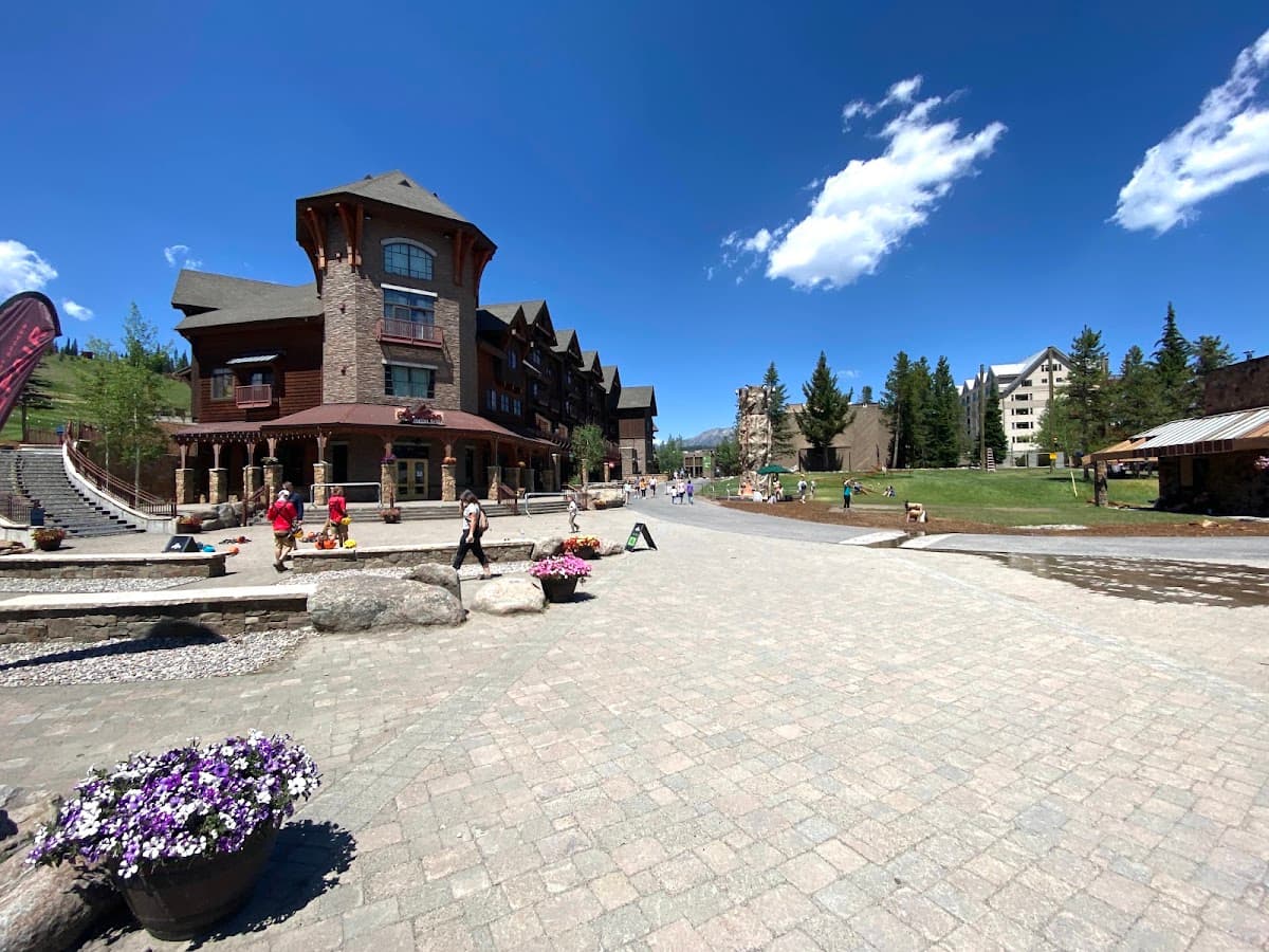 Snowcrest Lodge, Lodge in Big Sky