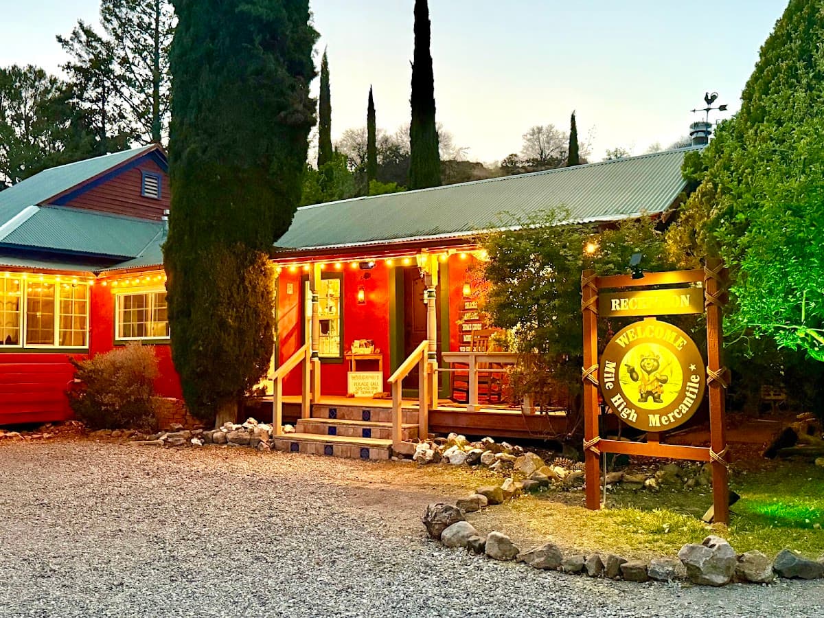 Gardens at Mile High Ranch, Bed & Breakfast in Bisbee