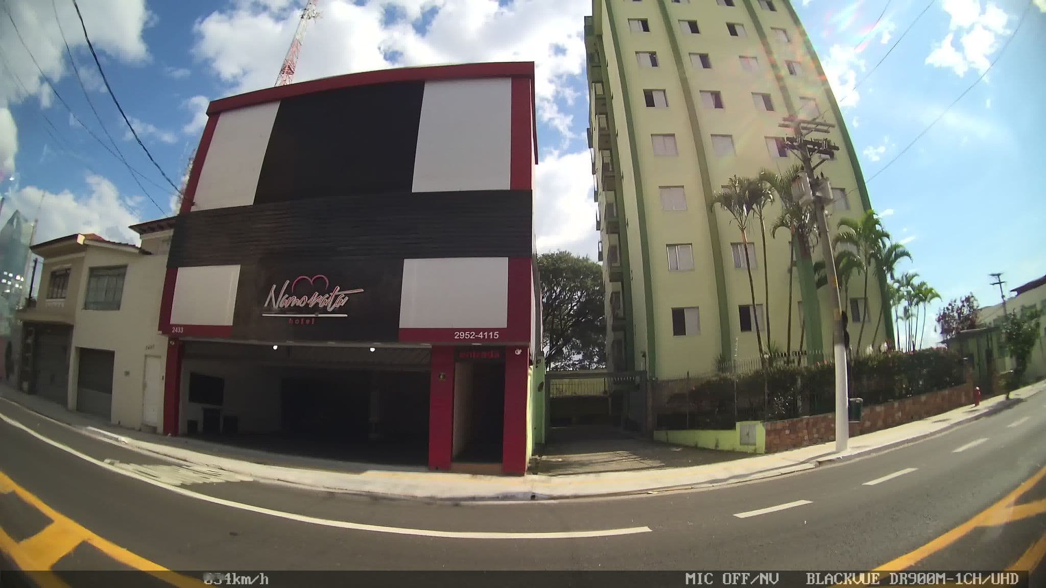 Street view near Hotel Namorata, Tucuruvi — © kaart_2 (CC BY-SA · Mapillary)