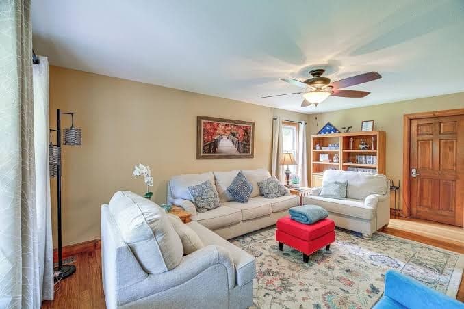 Peaceful Bluff City Retreat w/ Fire Pit & Grill, Hotel in Bluff City