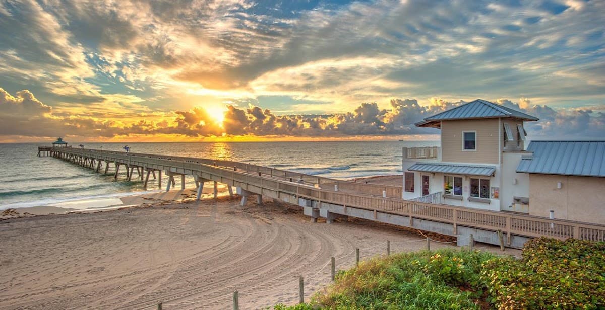 Club Lux Resort By The Beach, Hotel in Deerfield Beach