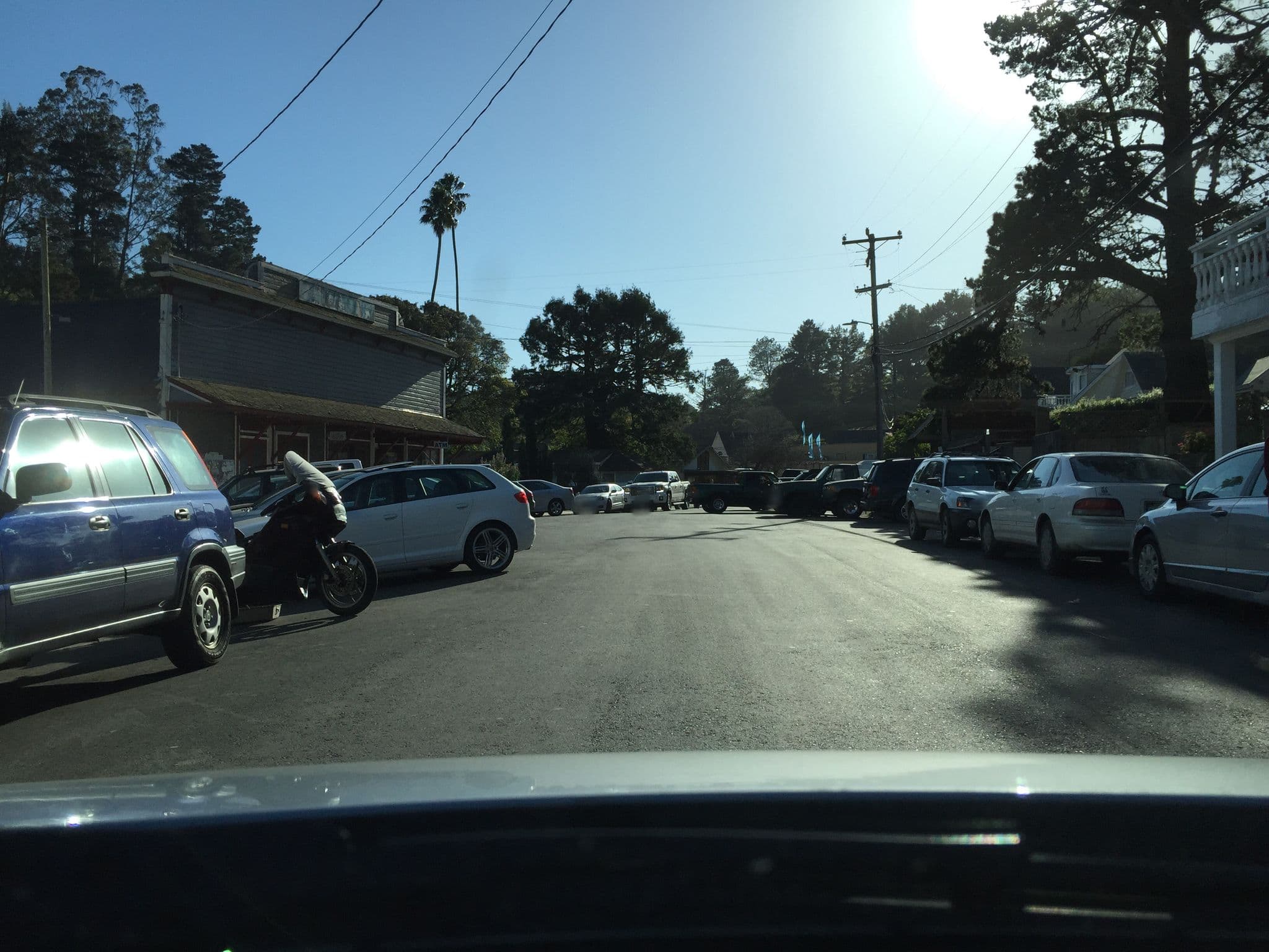Street view near Smiley's Saloon Hotel - Deluxe Double Room, Bolinas — © ericg (CC BY-SA · Mapillary)