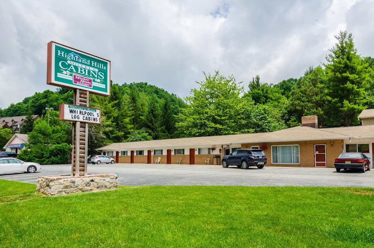 Master Hosts Resorts - Highland Hills Cabins, NC, Hotel in Boone