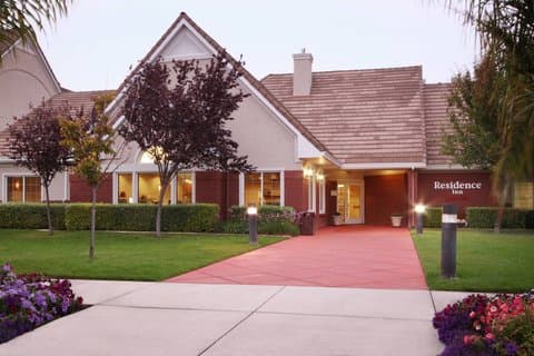 Residence Inn by Marriott Salinas Monterey, Hotel in Boronda