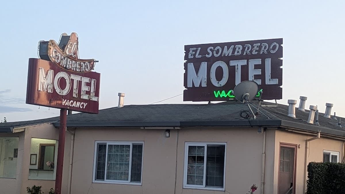 El Sombrero Motel, Motel in Salinas