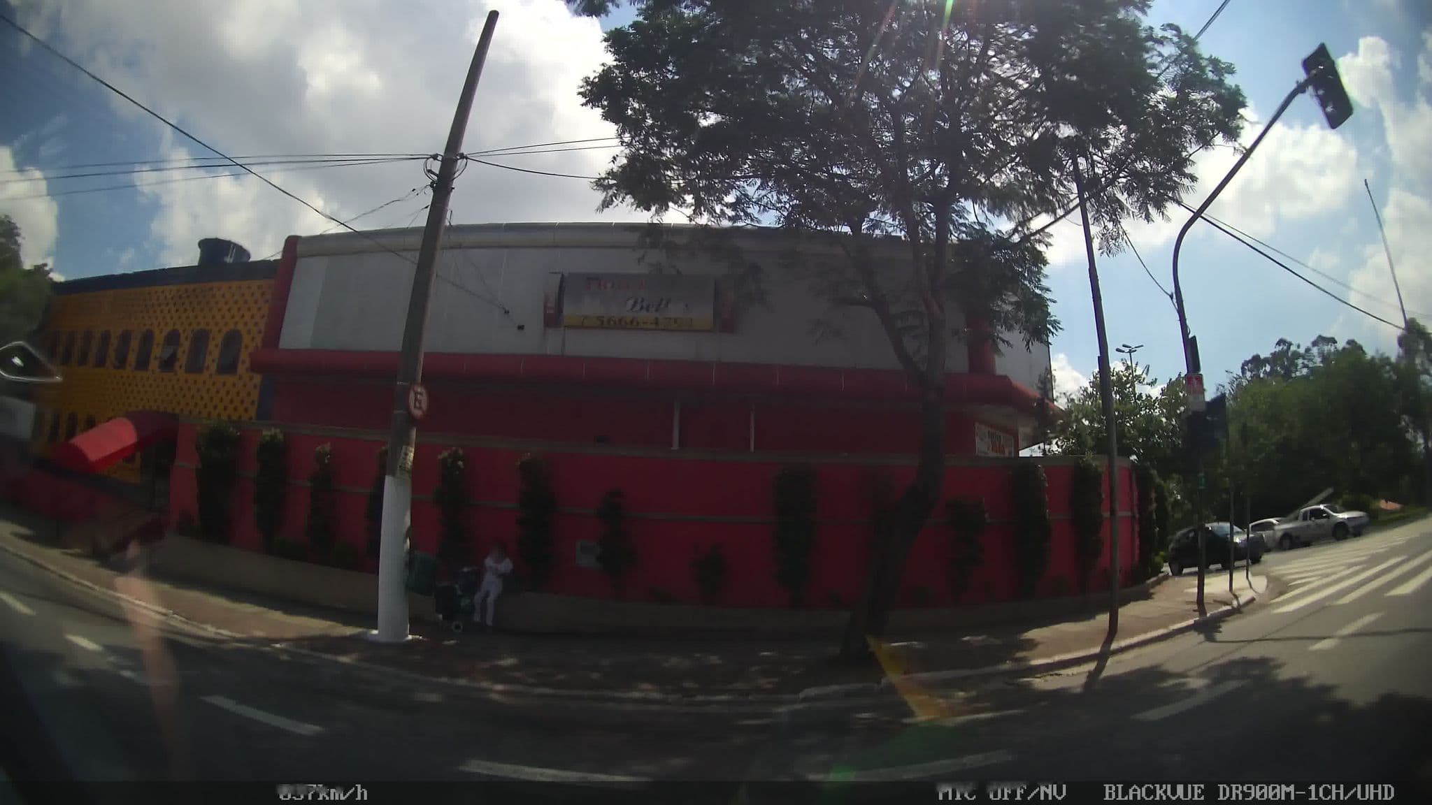 Street view near Paddock Hotel, Cidade Dutra — © kaart_2 (CC BY-SA · Mapillary)